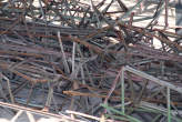 20070913_120525 Travi reticolari del padiglione 8 in smantellamento