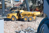 20071204_112751 Volvo A30d in piazzale Italia