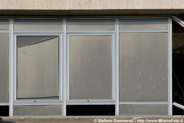  Ingresso d'Onore in demolizione - click to next image