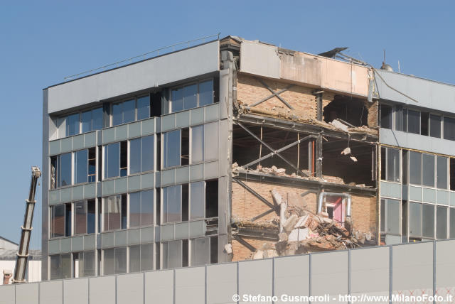  Termine della demolizione dell'Ingresso d'Onore - click to next image