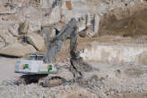 20080923_161915 Escavatore CM sulle fondamenta del pad.7