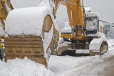 20090107_112449 Liebherr 974 General sotto alla nevicata