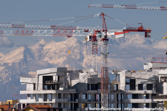  Attici Residenze Libeskind e monte Rosa - click to next image