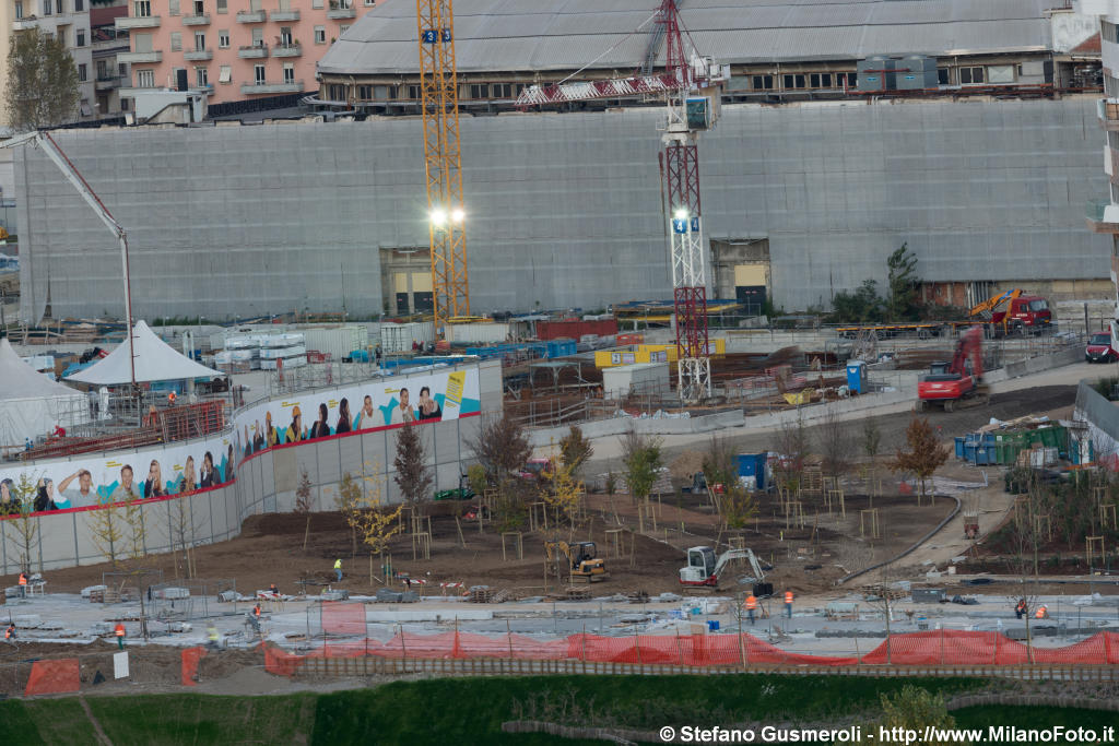  Centro cantiere - click to next image