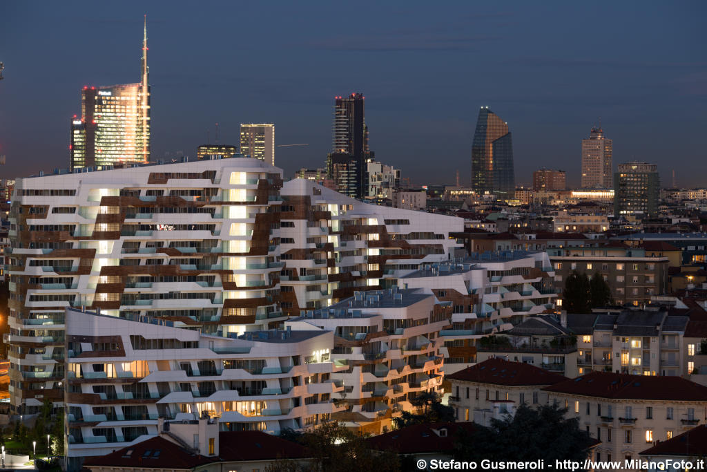  Residenze Hadid al crepuscolo - click to next image