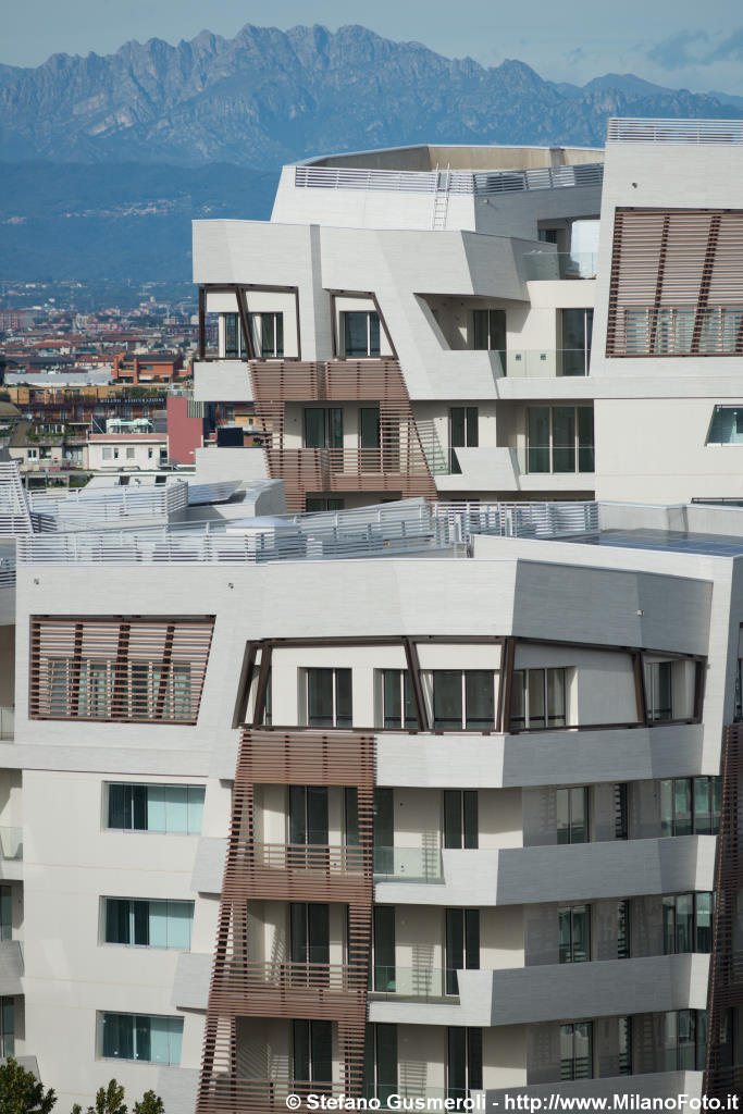  Attici Residenze Libeskind e Resegone - click to next image