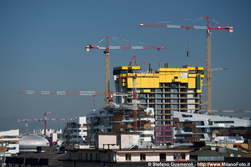  Torre Isozaki - click to next image