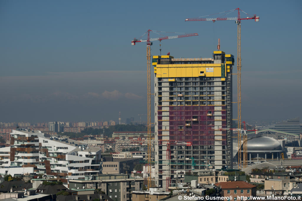  Torre Isozaki - click to next image