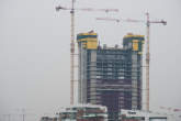 20131118_104444 Torre Isozaki con trave in sollevamento