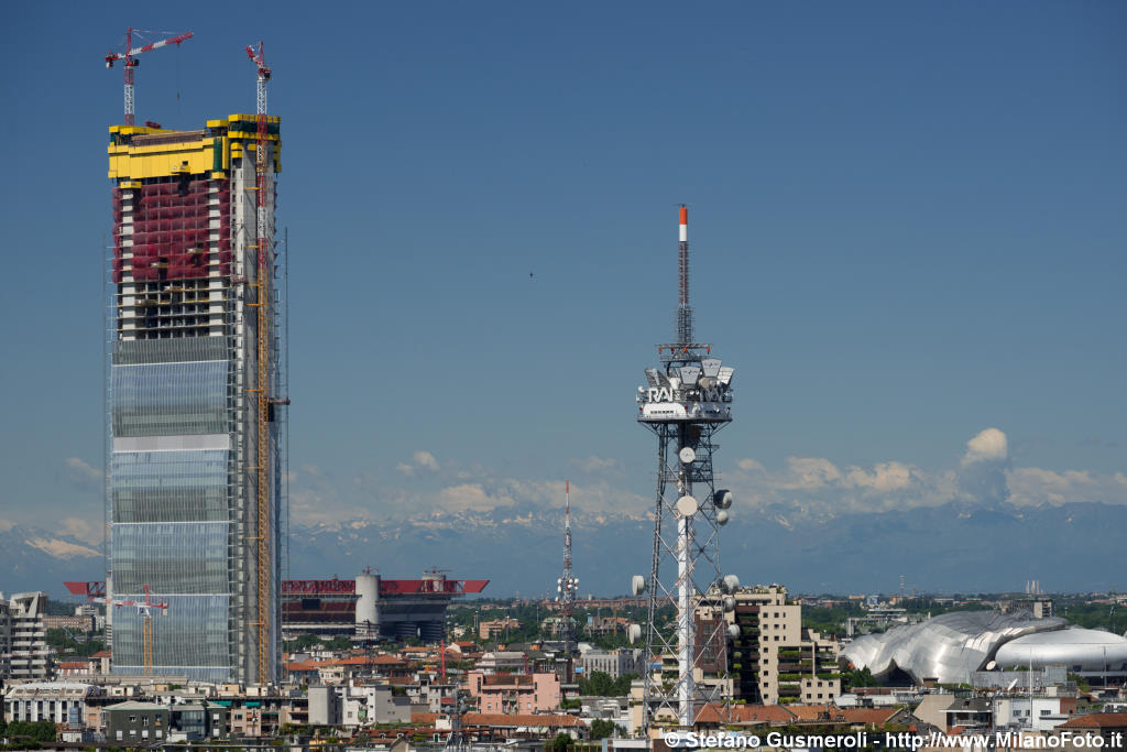  Terre Isozaki, RAI e MiCo - click to next image