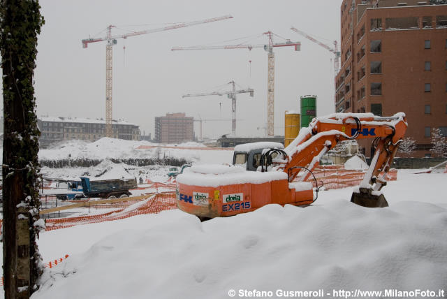  Escavatore innevato e gru PN - click to next image