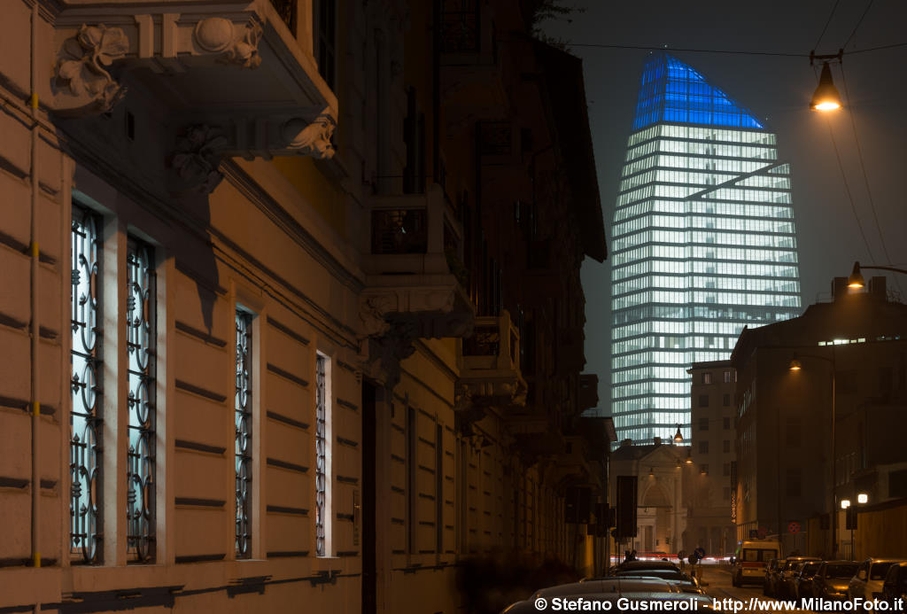  Via Castelfidardo e torre KPF - click to next image