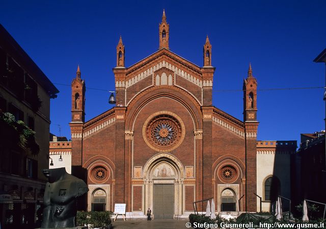  S.Maria del Carmine - Facciata - click to next image