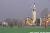 20040317_080_21 Lavori per il riposizionamento della croce sul campanile di S.Materno