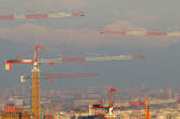 20091208_155645 Pizzo Arera tra le gru di Porta Nuova