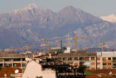 20081123_145736 Le gru del Maciachini Center sotto le Grigne