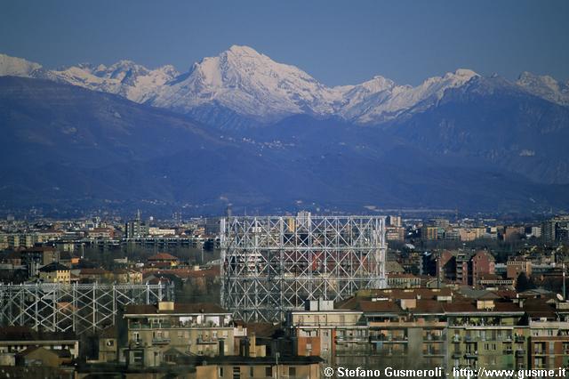  Gasometri Bovisa e pizzo Arera - click to next image