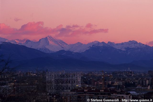  Gasometri Bovisa e pizzo Arera all'alba - click to next image