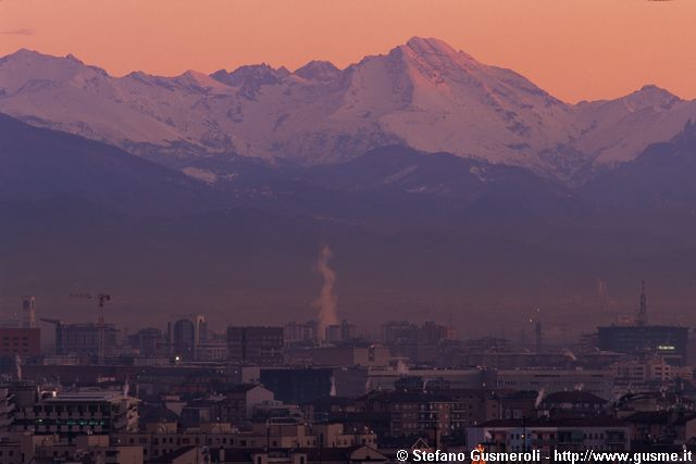  Tetti della Bicocca, Sesto San Giovanni e pizzo Arera - click to next image