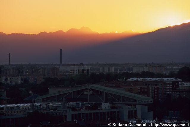  Tramonto dietro al Corno Bianco sopra il Portello - click to next image