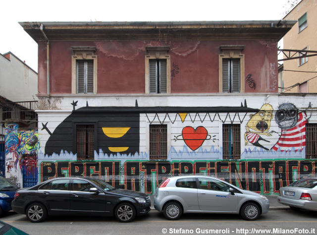  Fronte su via Angelo della Pergola - click to next image