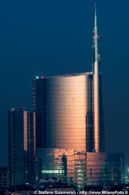 Torre Pelli al tramonto - click to next image