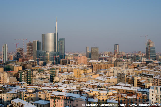  Panorama innevato verso Porta Nuova - click to next image