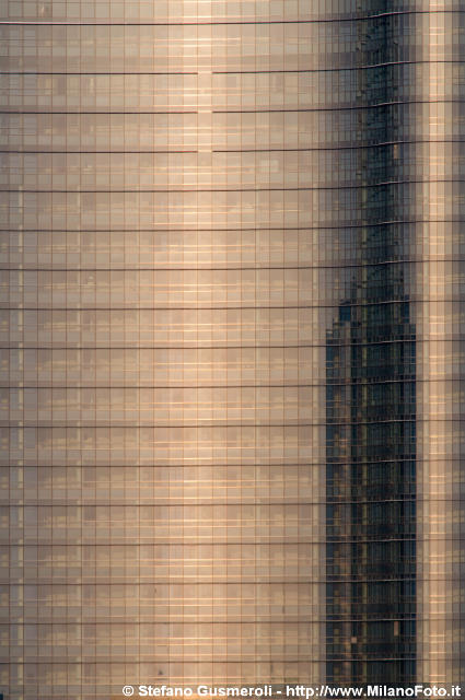  Vetrate torre Pelli - click to next image