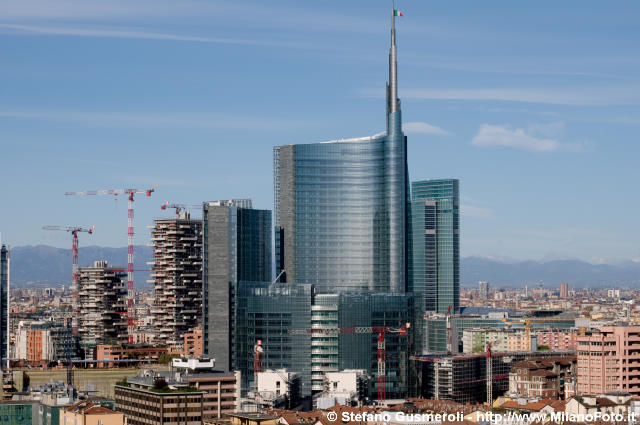  Torre Pelli - click to next image
