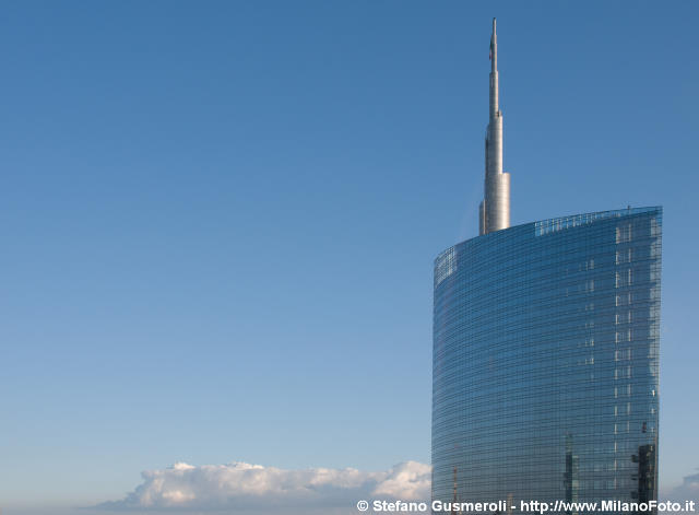  Torre Pelli - click to next image