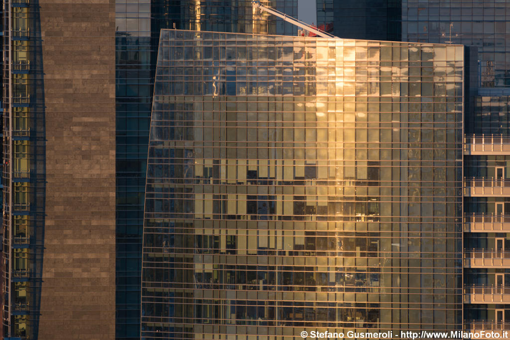  Torre Pelli C - click to next image