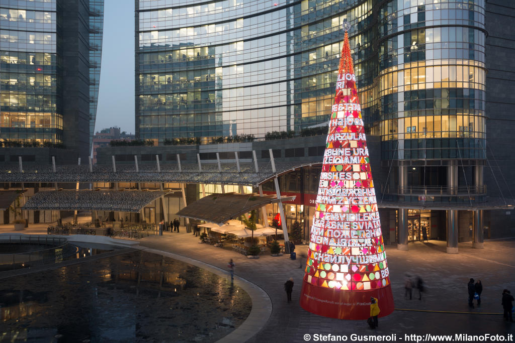  Albero di Natale Unicredit - click to next image