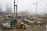 20081206_092846 Palificazione per la torre C in un giorno nebbioso