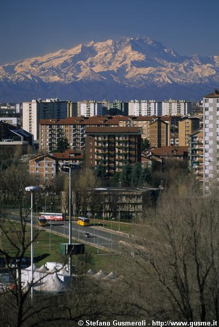  Via Benedetto Croce, palazzi via Betti e monte Rosa - click to next image