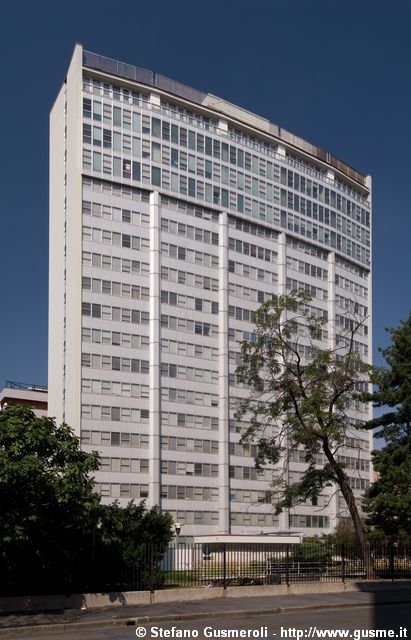  Grattacielo Unilever via Bonnet 10 - click to next image