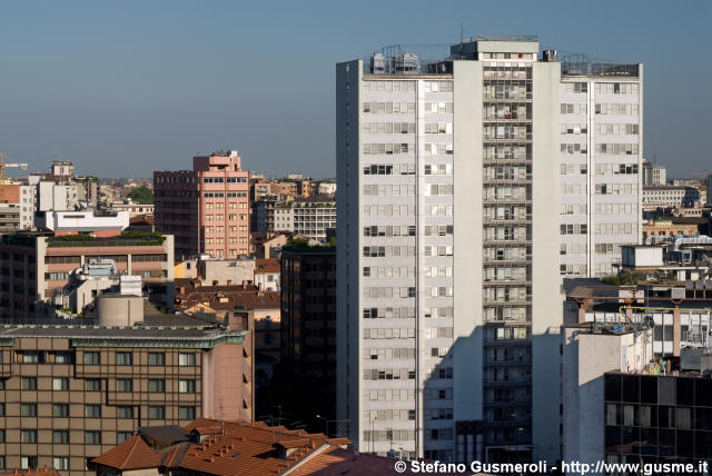  Torre Unilever via Bonnet 10 - click to next image