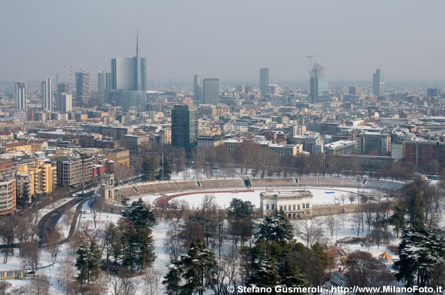  Arena innevata e Porta Nuova - click to next image