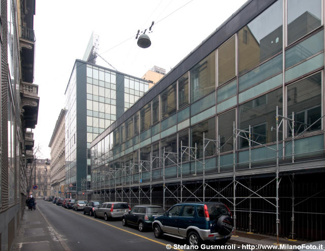  Piazzale Cadorna 3 - click to next image