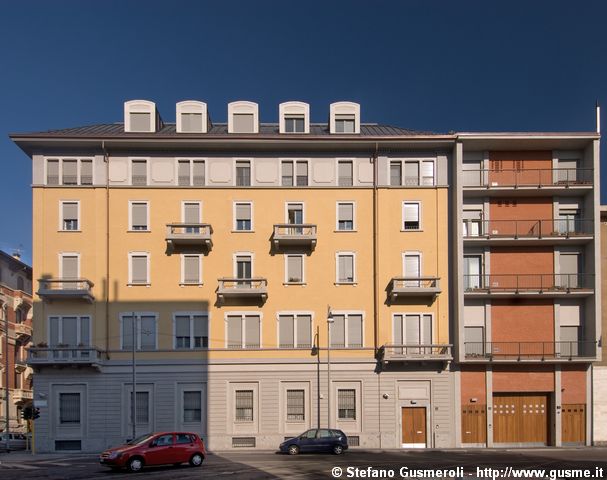  Via Calatafimi 1, 3 e 5 - click to next image