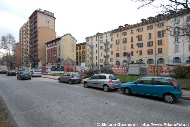  Viale Caldara dopo la demolizione del 38 - click to next image