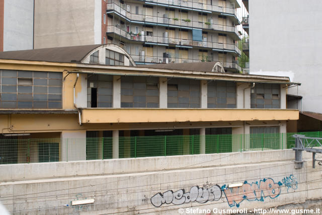  Autorimessa Caracciolo - click to next image