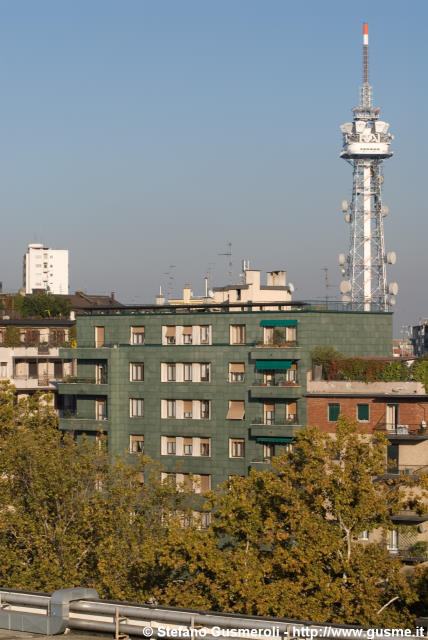  Viale Cassiodoro 24 e torre RAI - click to next image