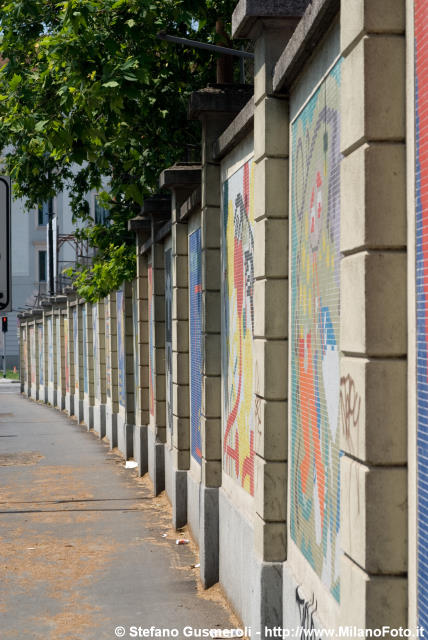  Mosaico in viale Toscana - click to next image