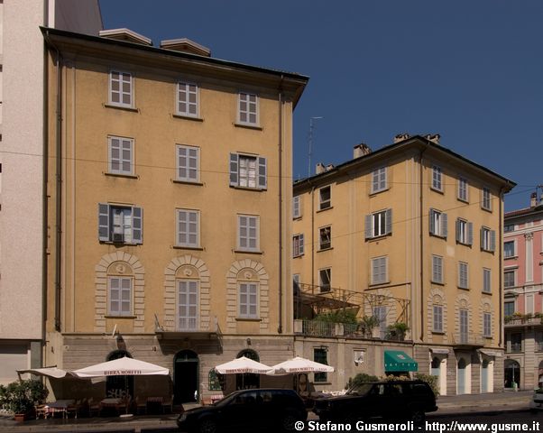  Via Castelfidardo 2 - click to next image