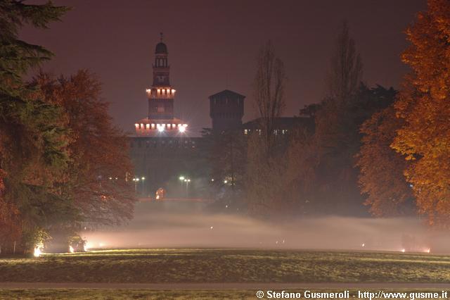  Nebbia bassa verso il Castello - click to next image