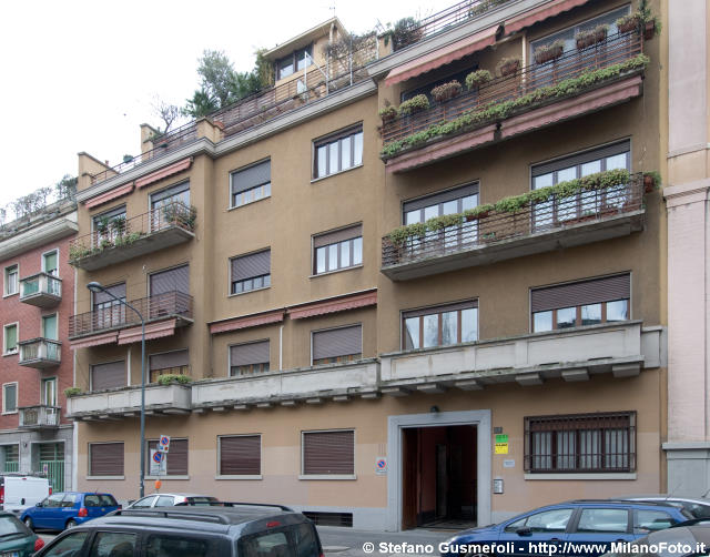  Via V.Colonna 39 - click to next image