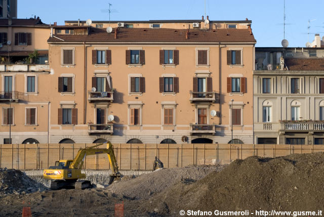  Via Confalonieri 21 - click to next image