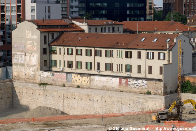  Via Confalonieri 34 - click to next image