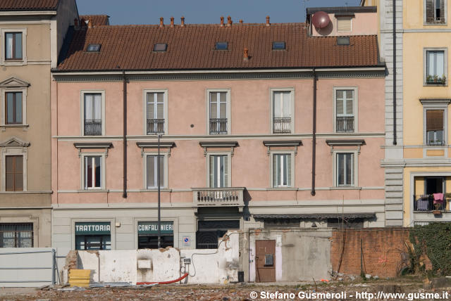  Via Confalonieri 9 - click to next image