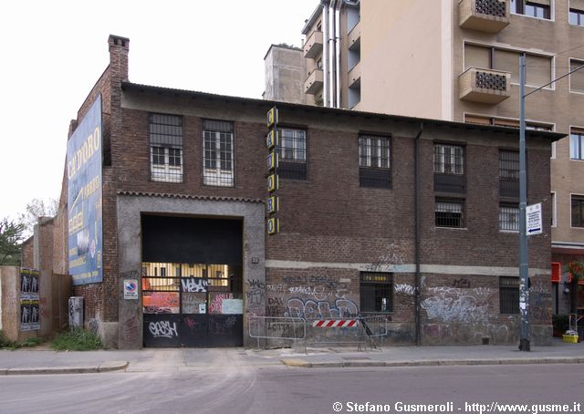  Ingresso via de Amicis 23 - click to next image